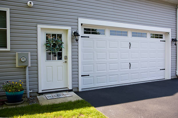 24/7 Emergency Garage Door Roller Replacement experts in Hidden Springs, ID